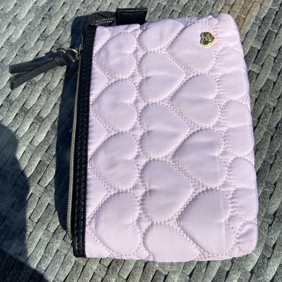 🩷 Betsey Johnson Pale Pink Heart Quilted 💕🌸 Cosmetic Case - Picture 9 of 11